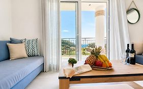 Natura Luxury Suites Parga